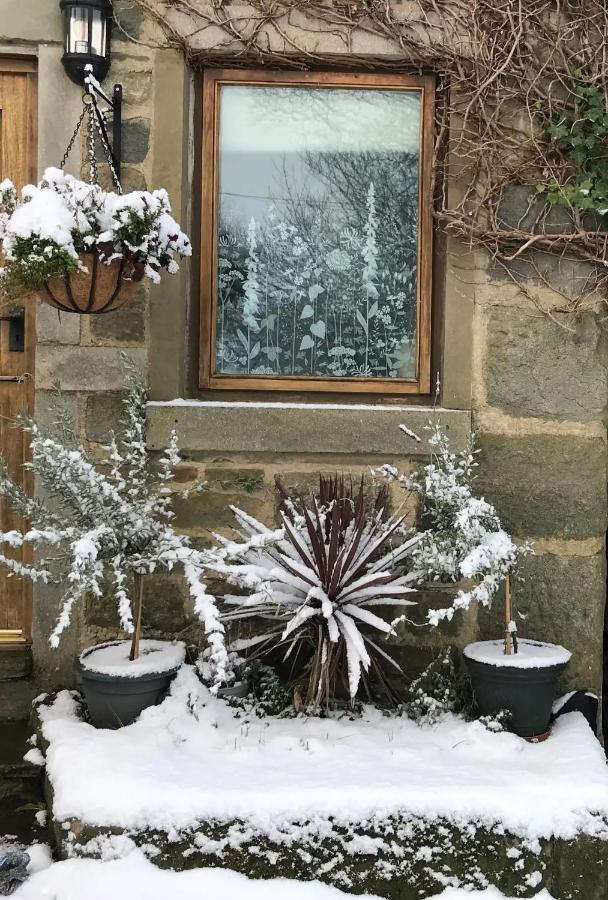 Bijou Cottage In Bronte Country With Wood-Burning Stove & Hot Tub Spa Haworth Exterior foto
